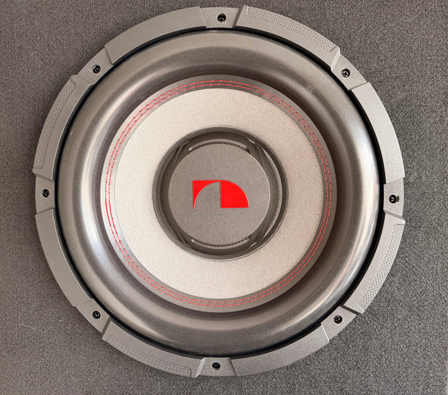 NAKAMICHI 12" DVC SUBWOOFER 4200W - DUAL 4 OHM - 600W RMS